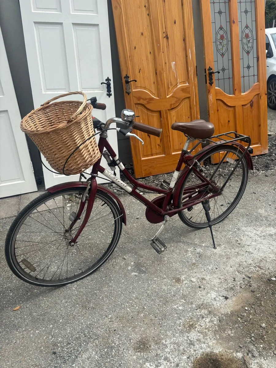 Vintage ladies bike - Image 2