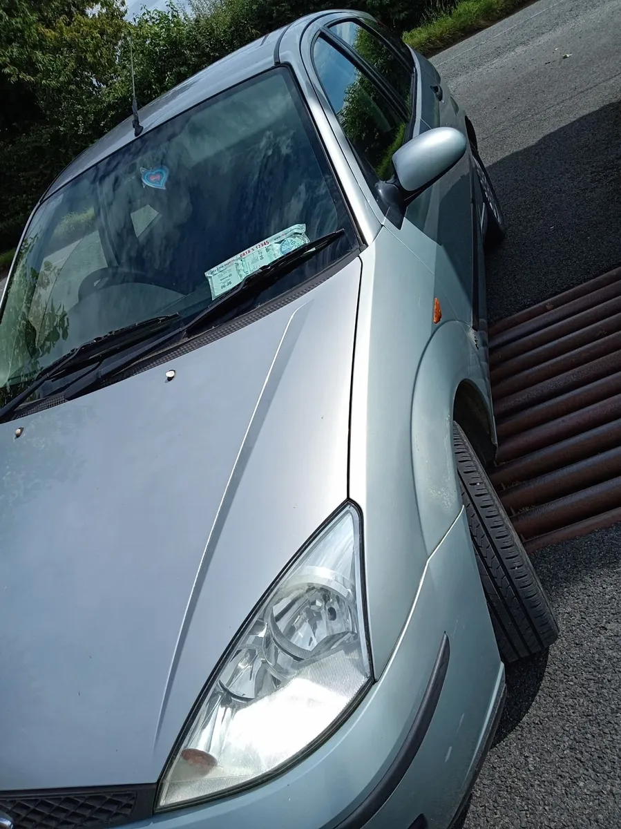 Ford Focus 2004 - Image 2
