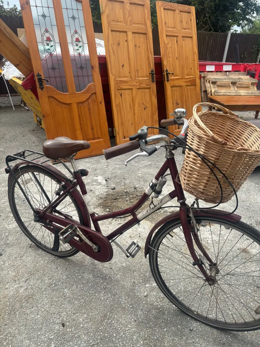 Vintage ladies bike - Image 1