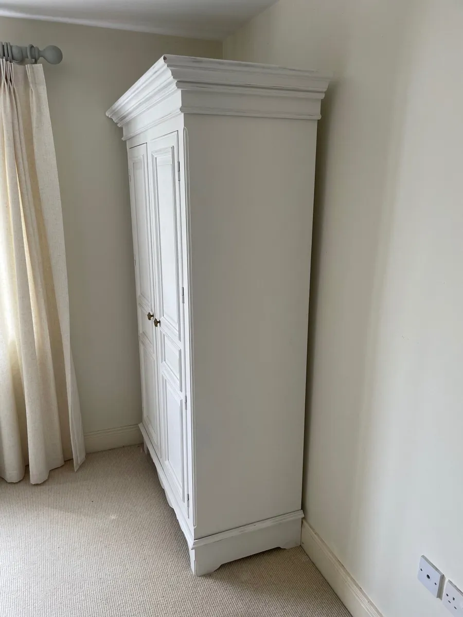 Wardrobe - Image 3