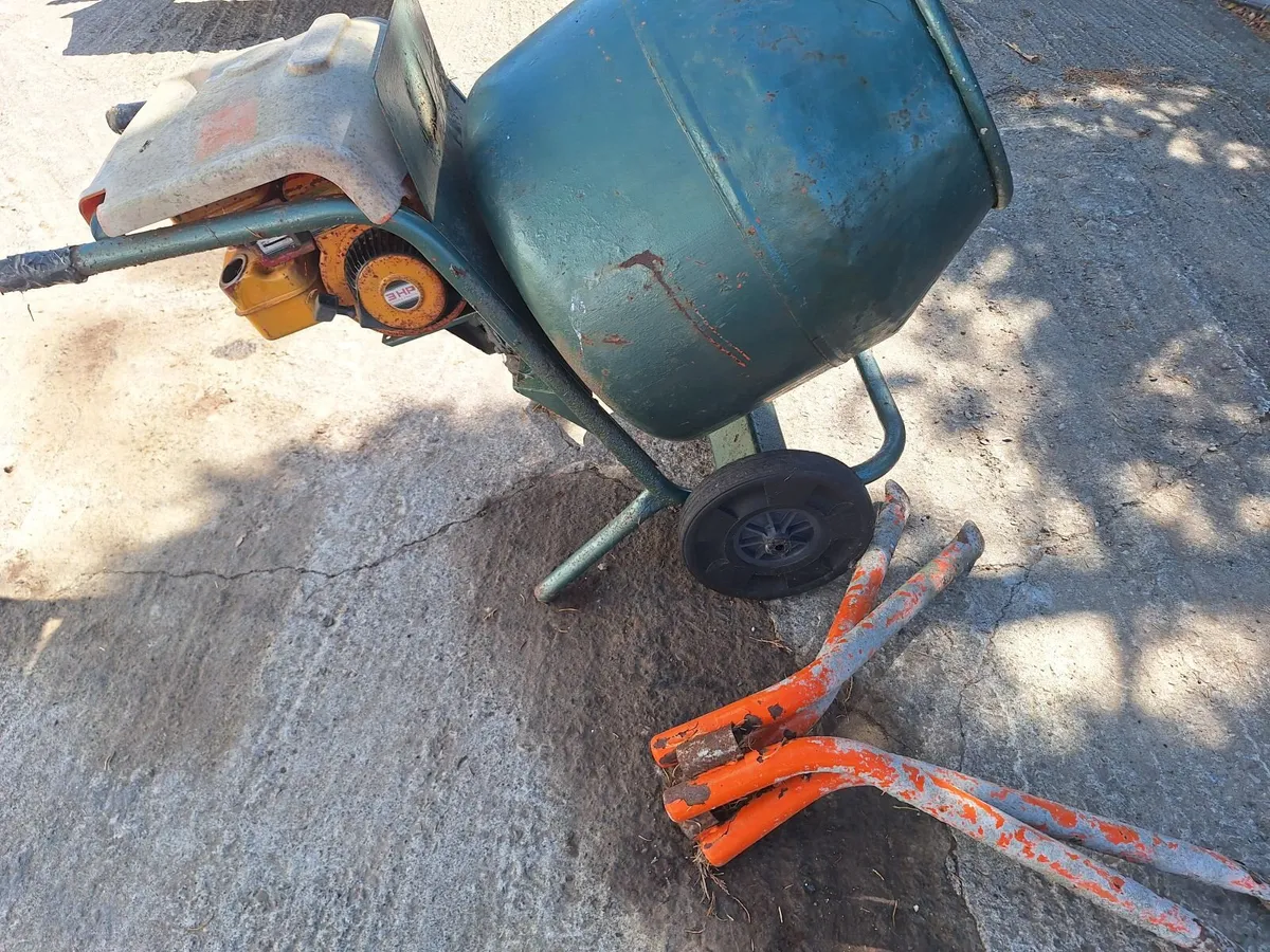 Various items - Image 1