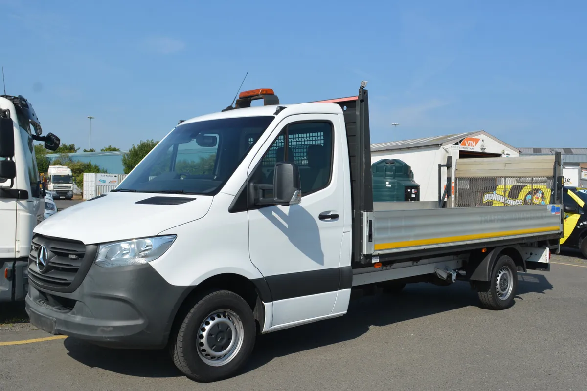 Mercedes-Benz Sprinter Dropside & Tail Lift - Image 1