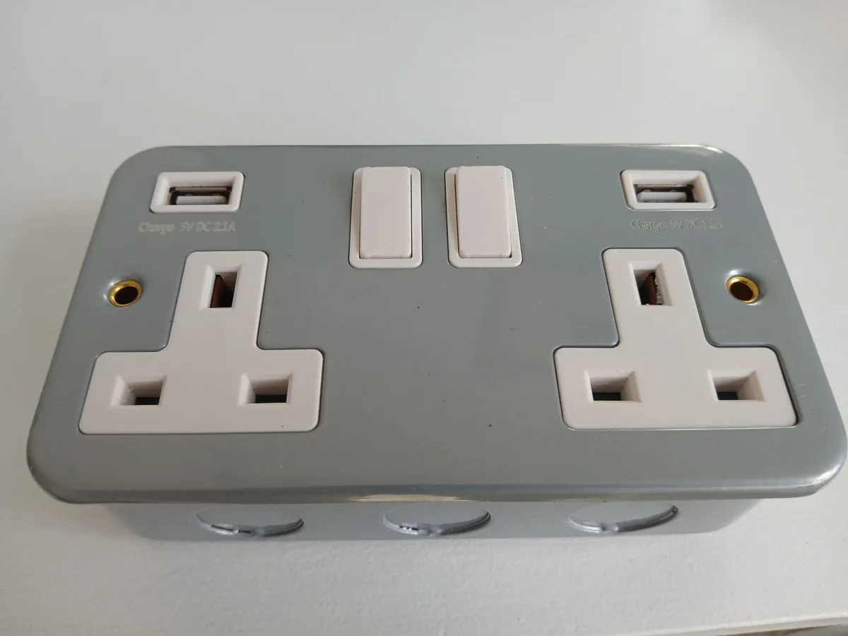 Metal Clad Twin Switch Sockets - Image 2