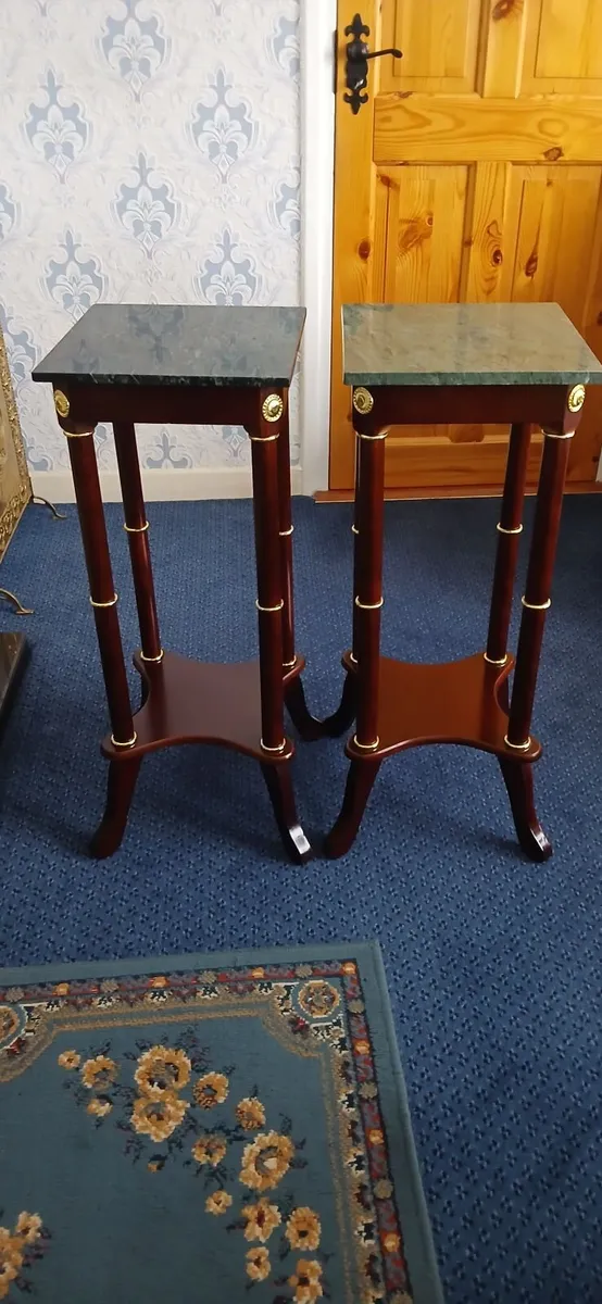 Pair of beautiful vintage tables - Image 1