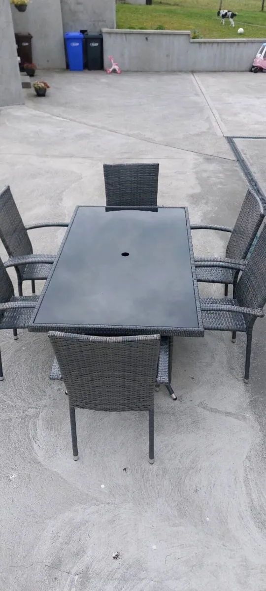 6 Seater Outdoor Dining Set - Image 2