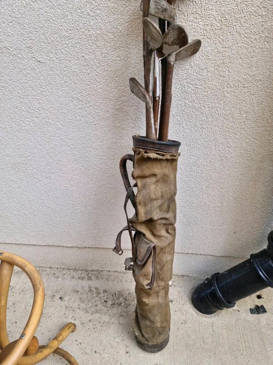 Antique golf clubs - Image 1