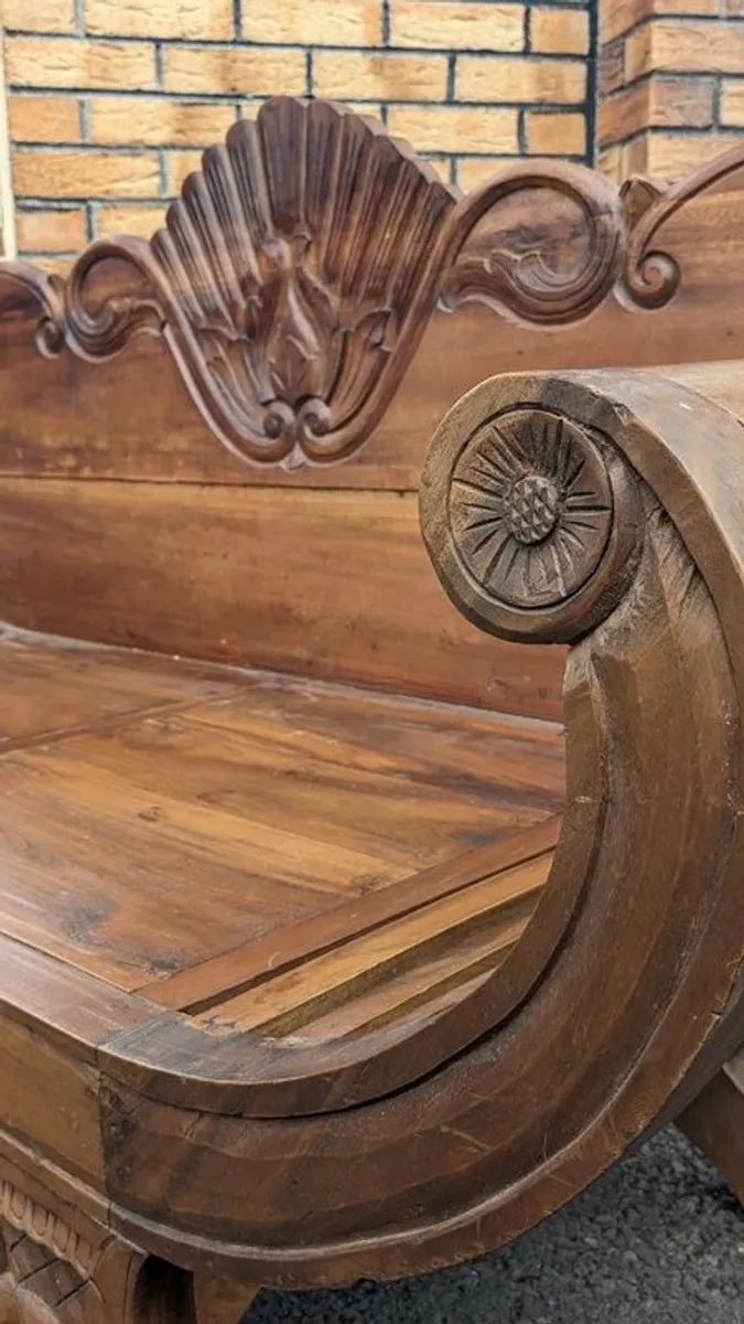 Solid wood 2-seater with scrolled arms and carving - Image 3