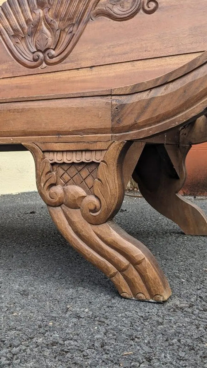 Solid wood 2-seater with scrolled arms and carving - Image 4