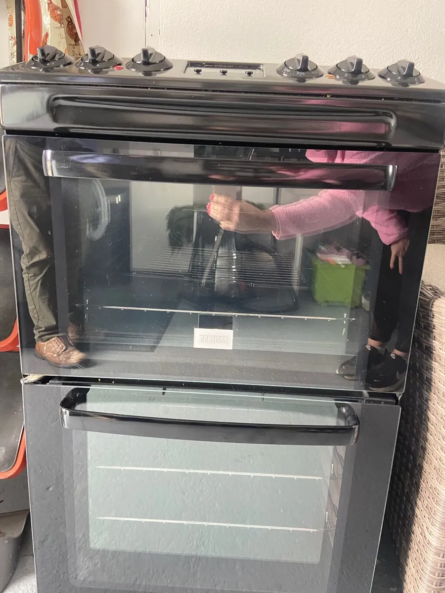 Oven - Image 1