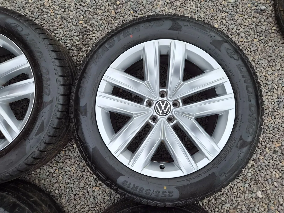 Volkswagen Touareg 19" - Image 3