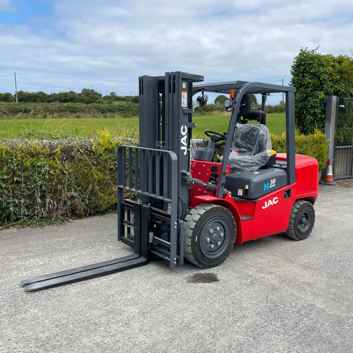 Unreserved Online Auction **Bidding Now Live** - Image 2