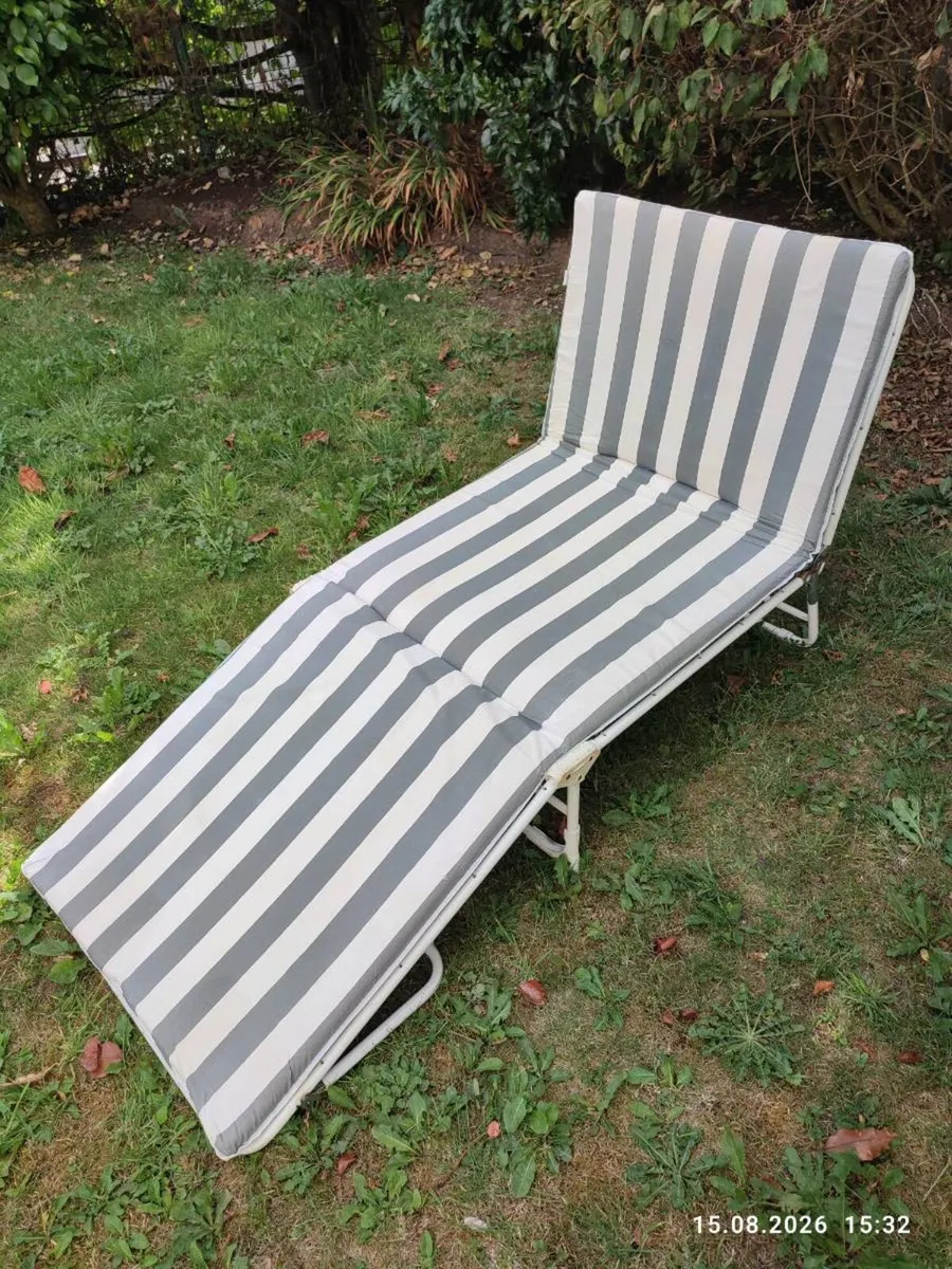travel bed - Image 1