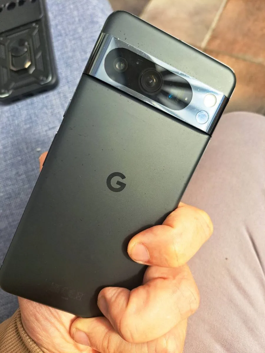 Google pixel 8 pro - Image 1