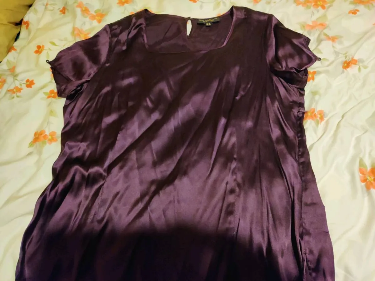 PAUL COSTELLO, New Soft Satin Slio-Over Blouse ! - Image 4