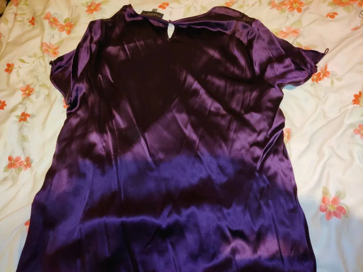 PAUL COSTELLO, New Soft Satin Slio-Over Blouse ! - Image 2