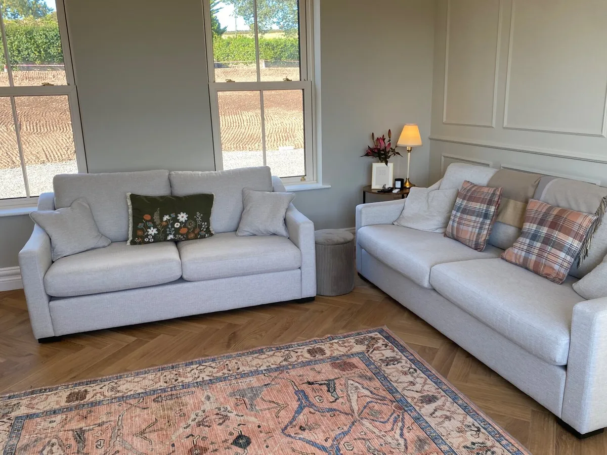 Finline Furniture Sofa Set – Excellent Condition - Image 1