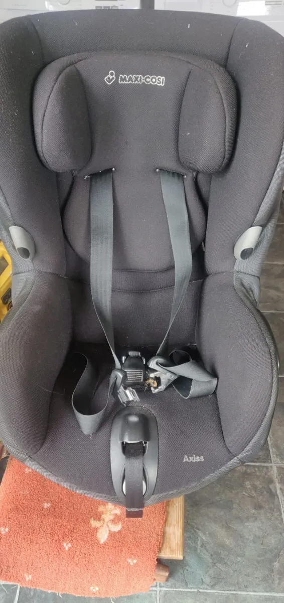 Maxi Cosi car seat