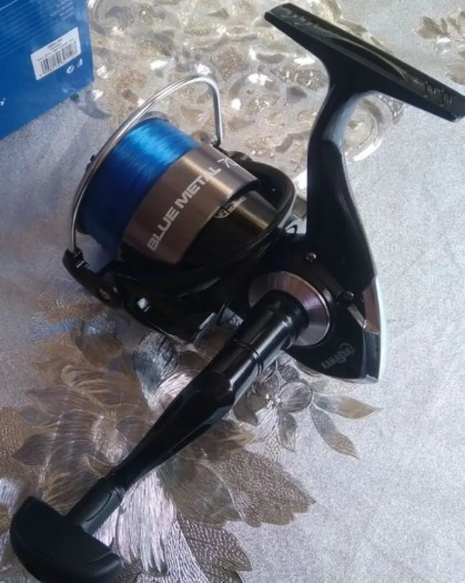 Fishing Kamasaki Blue Metal 7000 Reel - Image 3