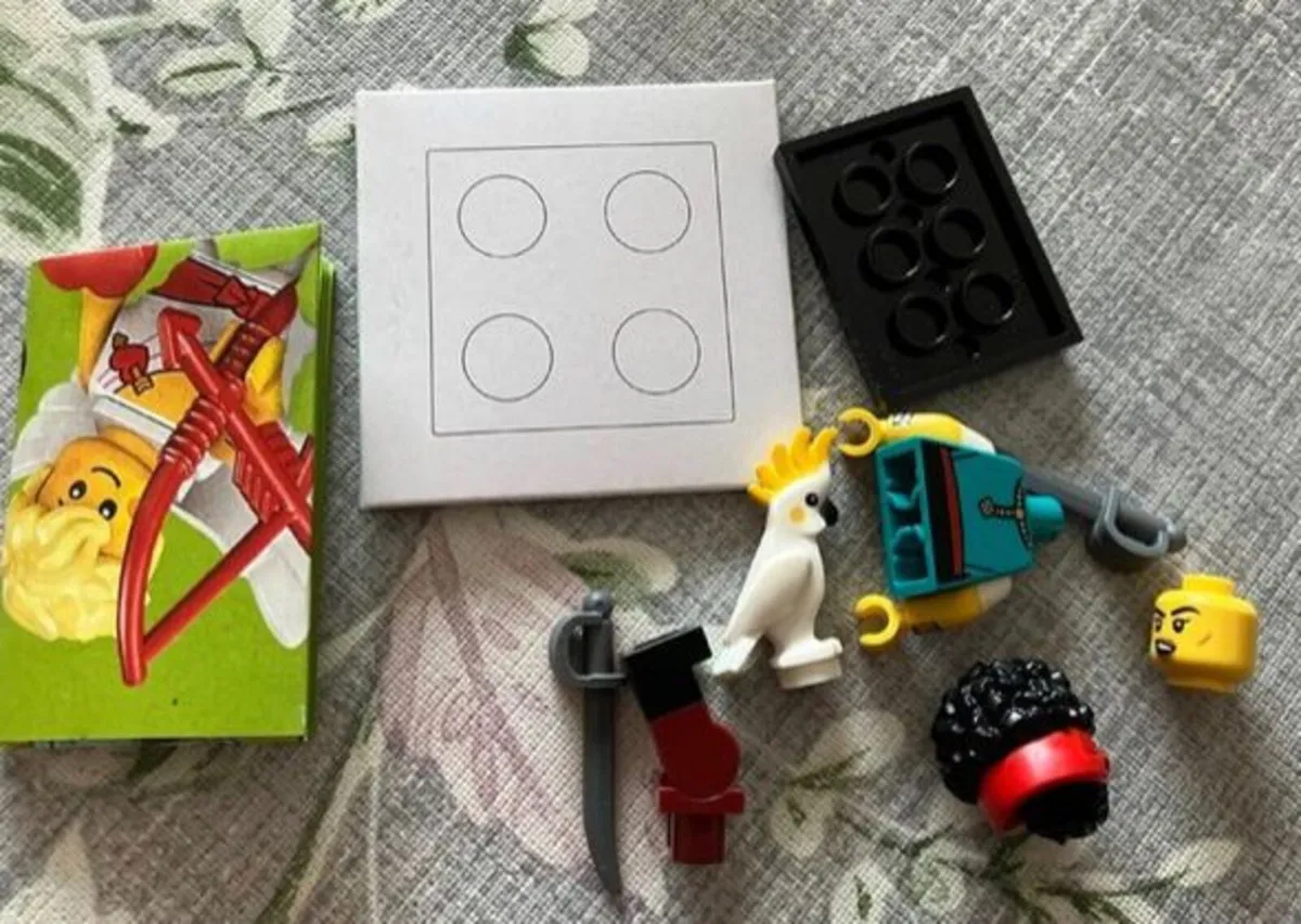 Lego Minifigures - Image 1