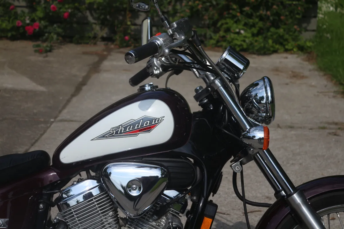 Honda Shadow 600 with only 2,500 miles from new - Image 3