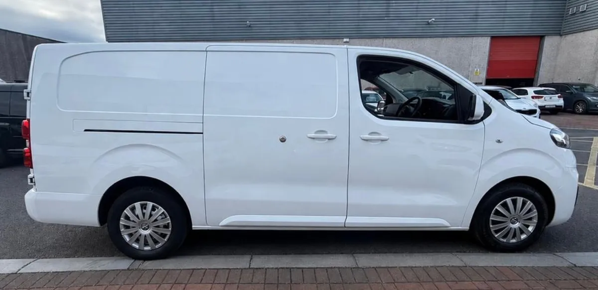 2022 Opel Vivaro Long Wheel Base - Image 3
