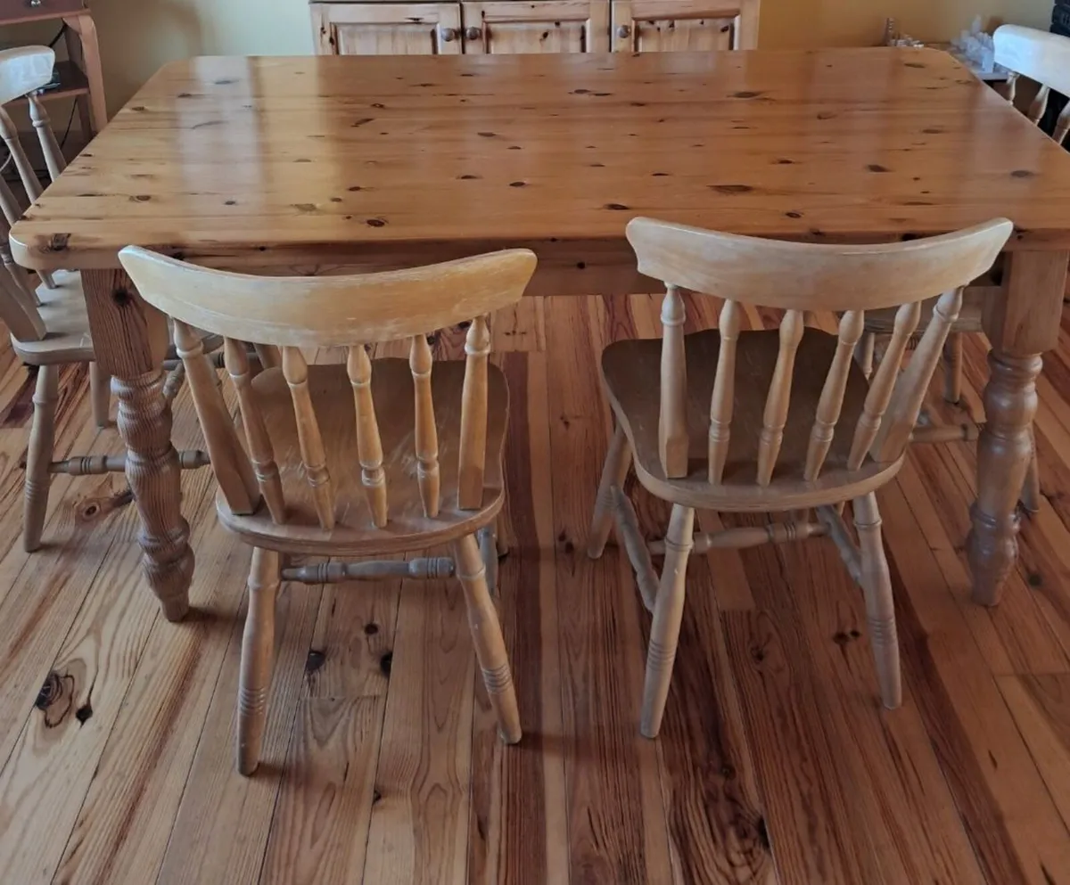 Pine table & 6 chairs