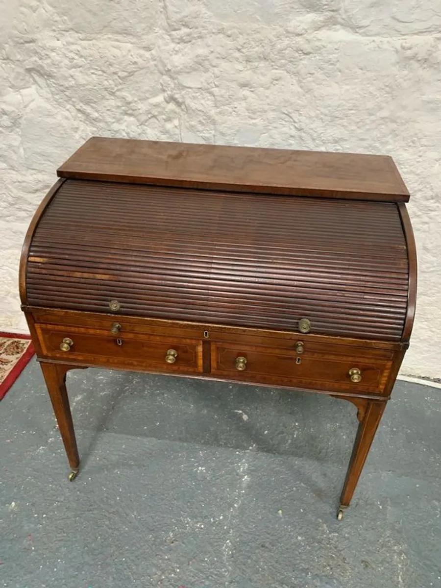 Early 19th Century Regency Mahogany Cylinder Bureau. - Image 2