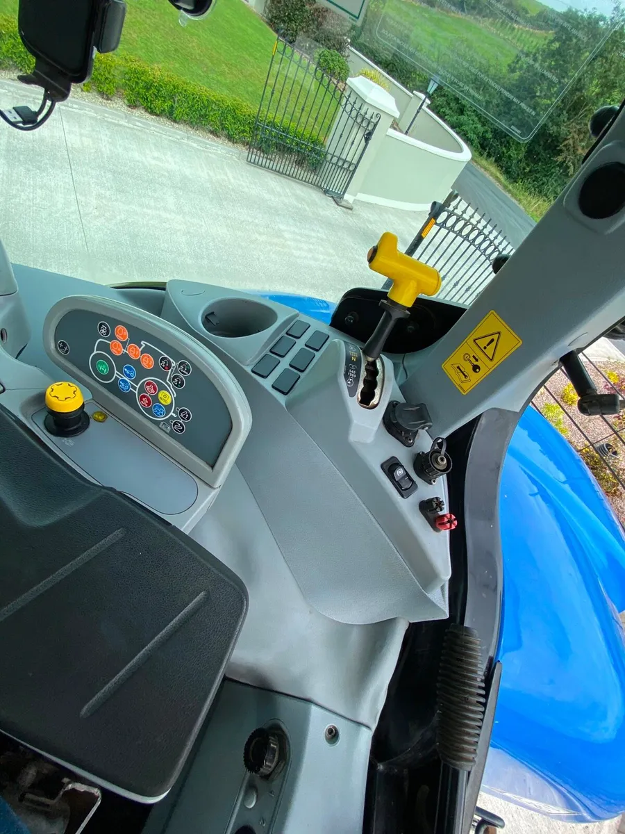 New Holland T7.210 - Image 4