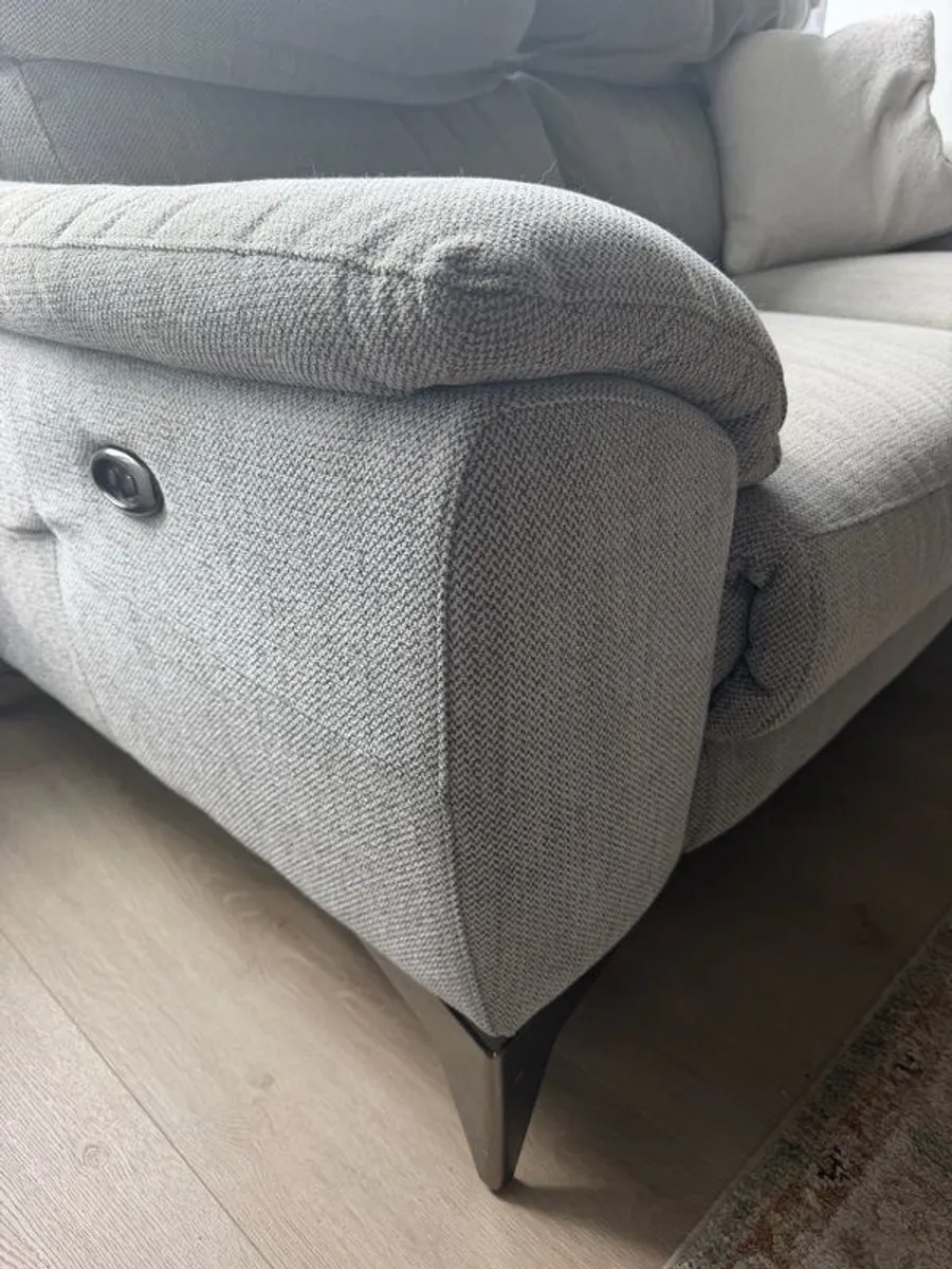 3+2+Footstool - Image 3
