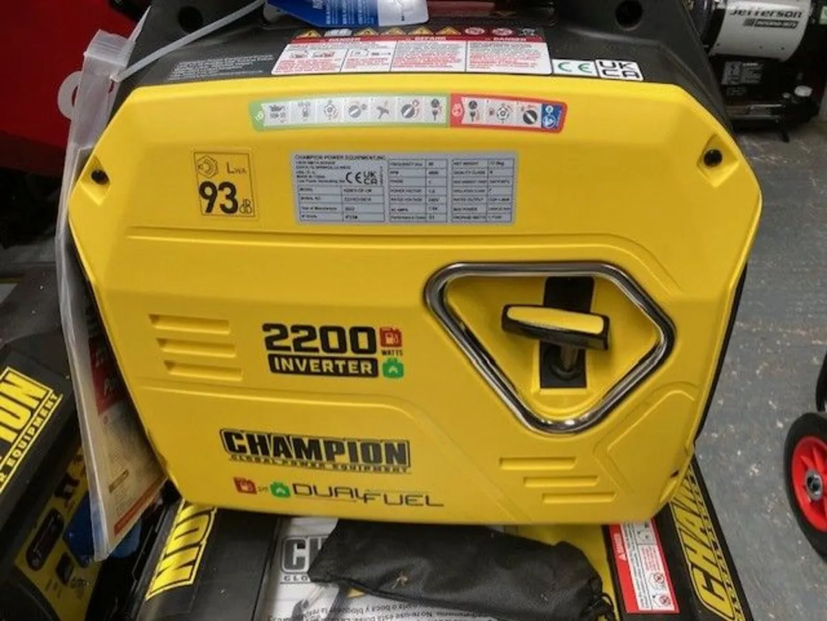 Champion Mighty Atom Dual-Fuel (petrol or Propane) - Image 2
