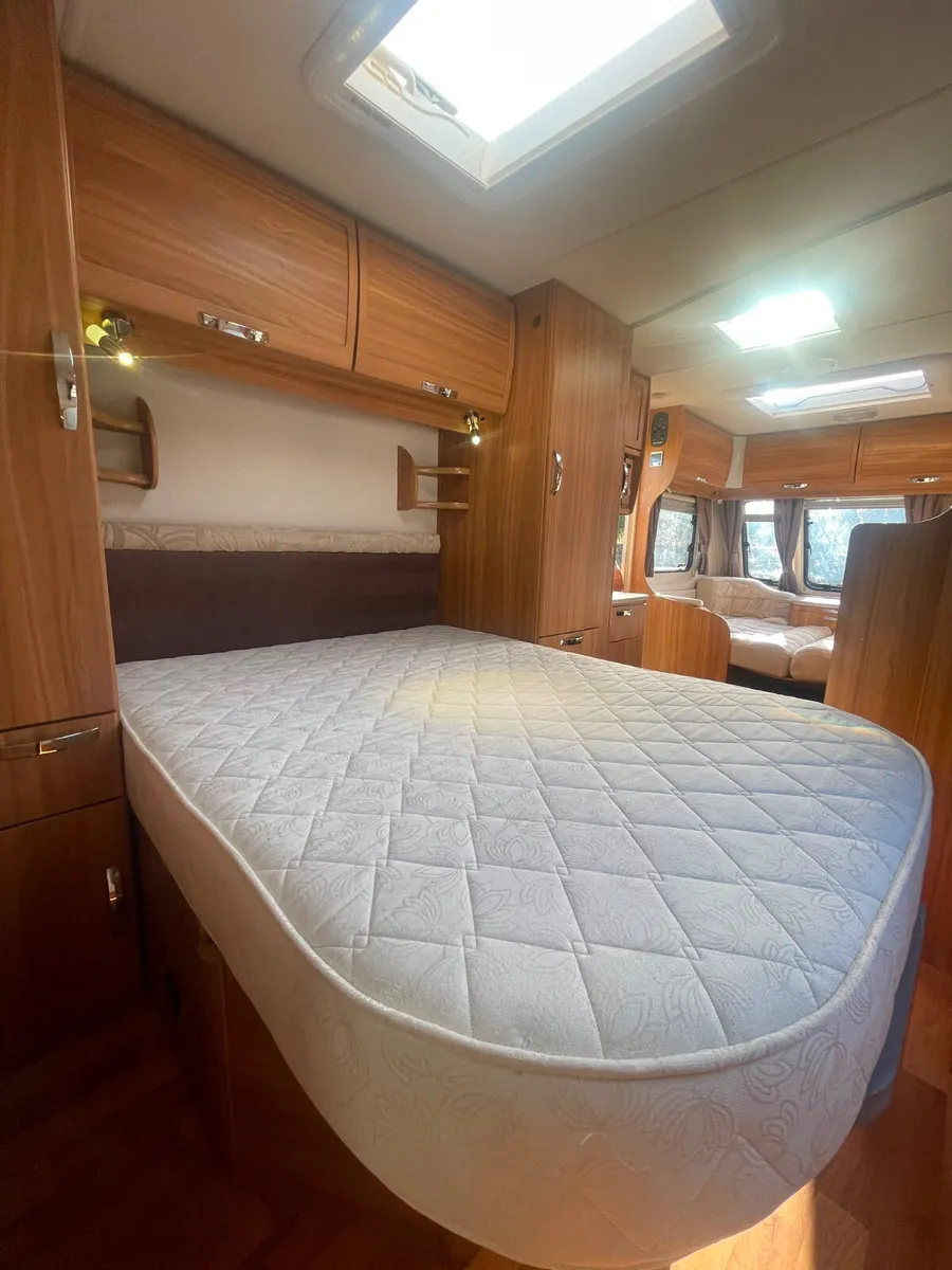🚨 ISLAND BED 4 BERTH🚨 - Image 2