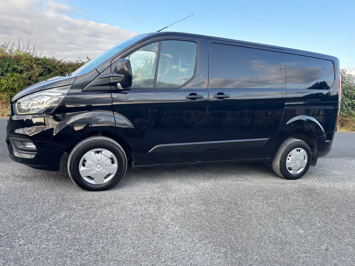 Ford Transit Custom 2022 - Image 4