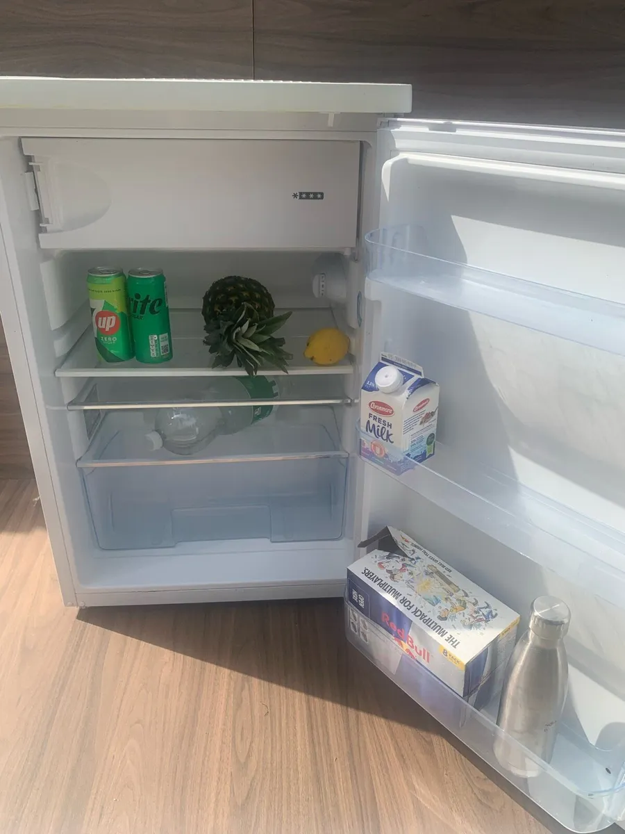 Small fridge - Image 2