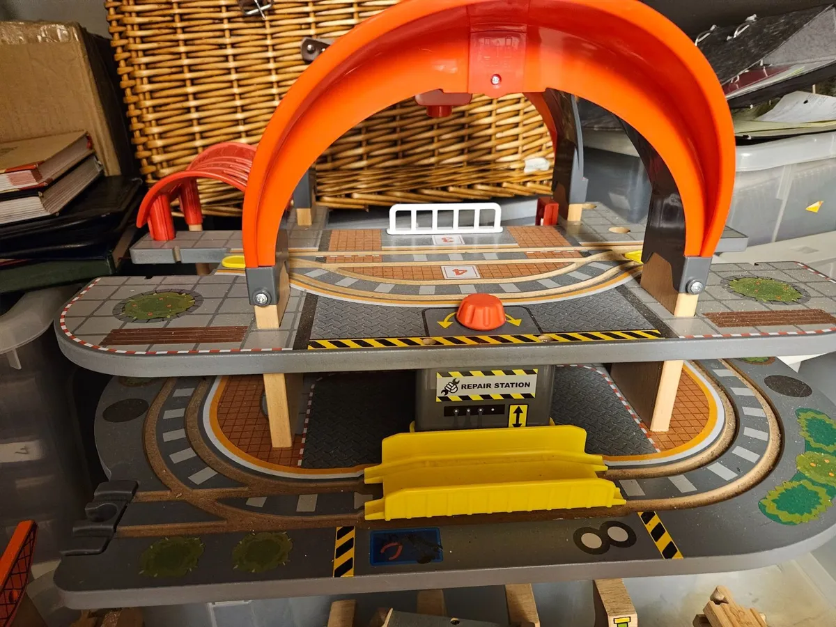Toys - Image 2