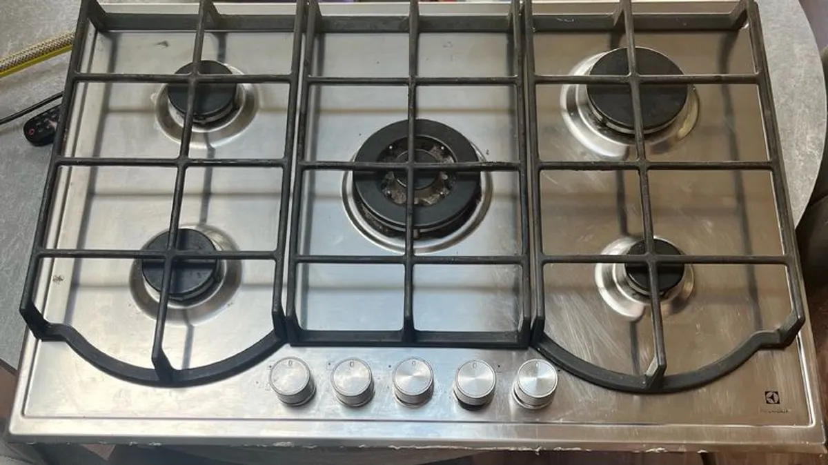 gas hob 5 burner - Image 1