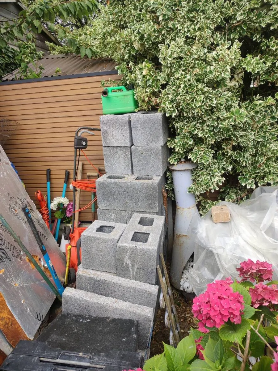 Hollow Blocks. Free to take away - Image 2