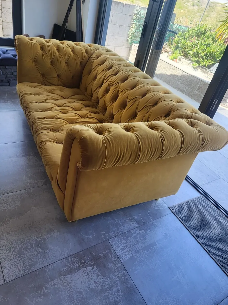 Suite of furniture - Image 3