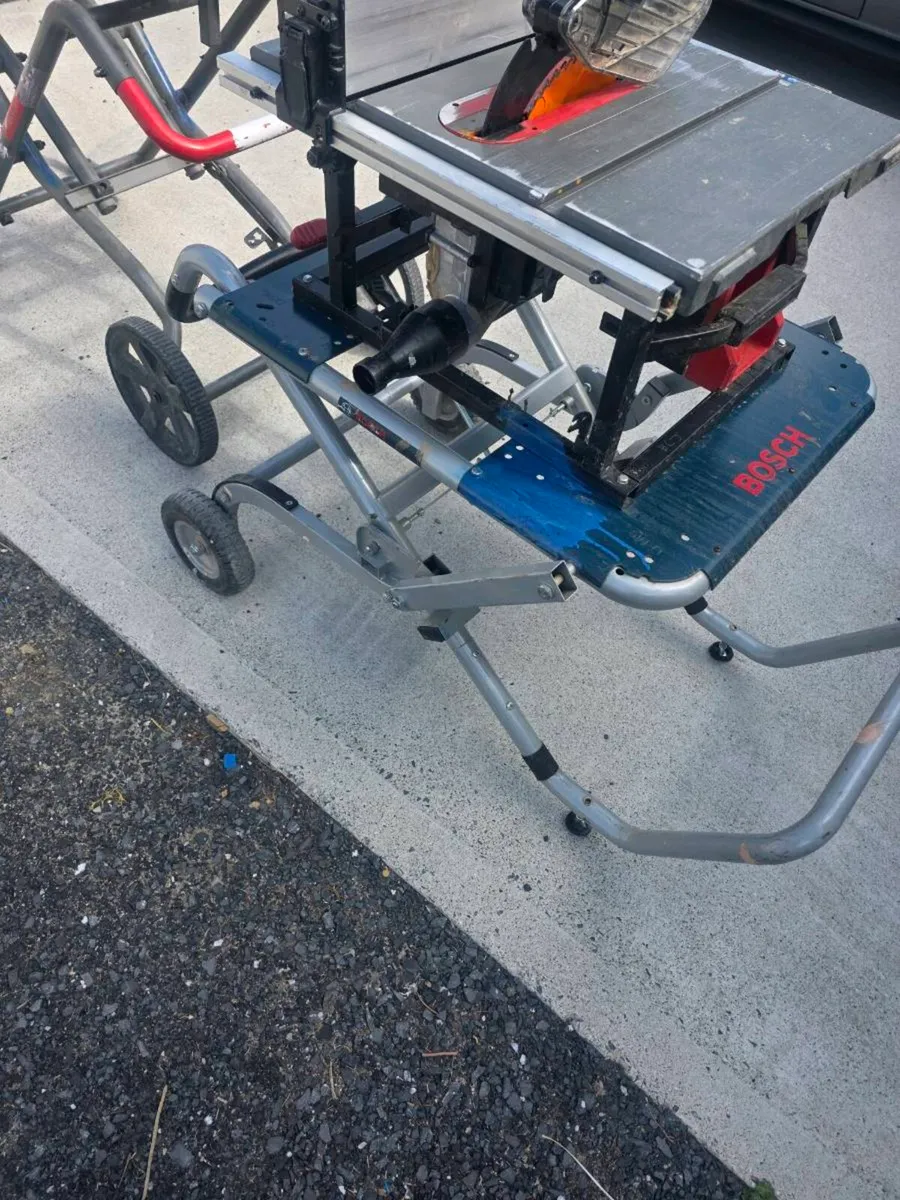Milwaukee m18 chopsaw and tablesaw with stands - Image 4