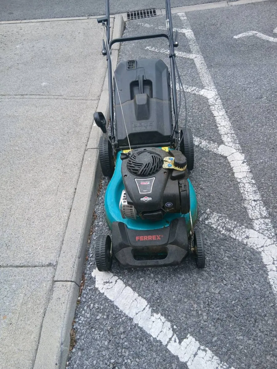 PETROL LAWNMOWER - Image 2