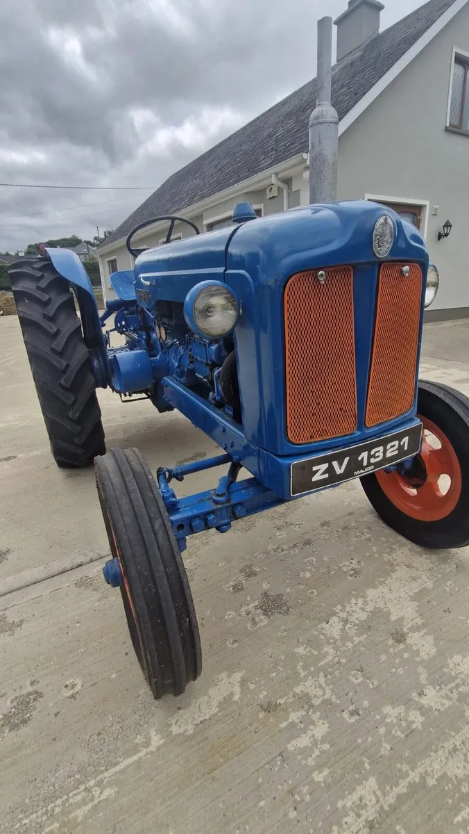 Vintage Tractor Fordson Major - Image 2