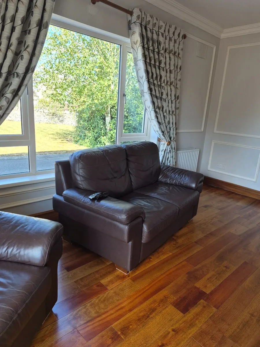 Suite of furniture 3, 2 and 1 - Image 1
