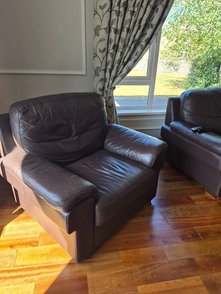 Suite of furniture 3, 2 and 1 - Image 2