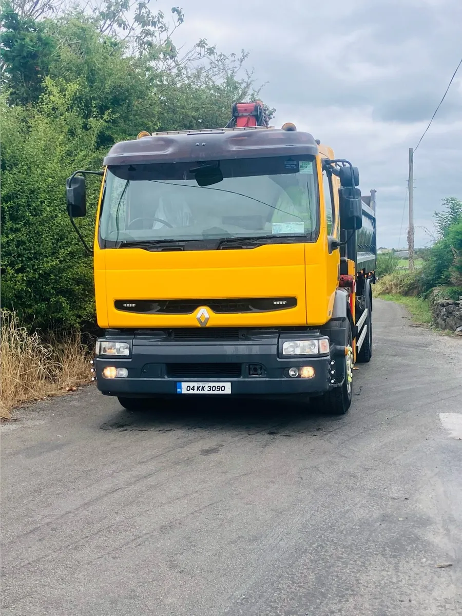 2004 Renault Grab Truck 6X2 TAG - Image 1