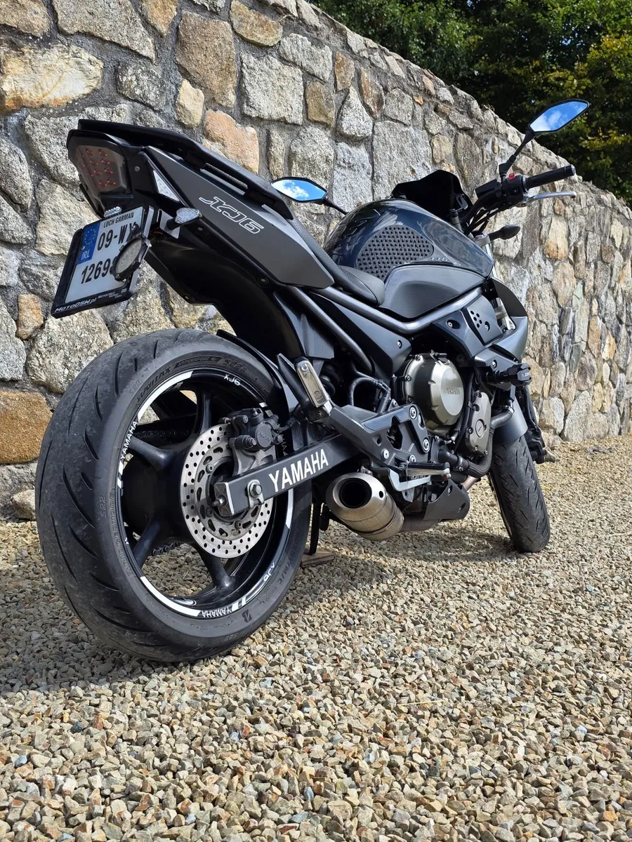 YAMAHA XJ6 2009 - Image 4