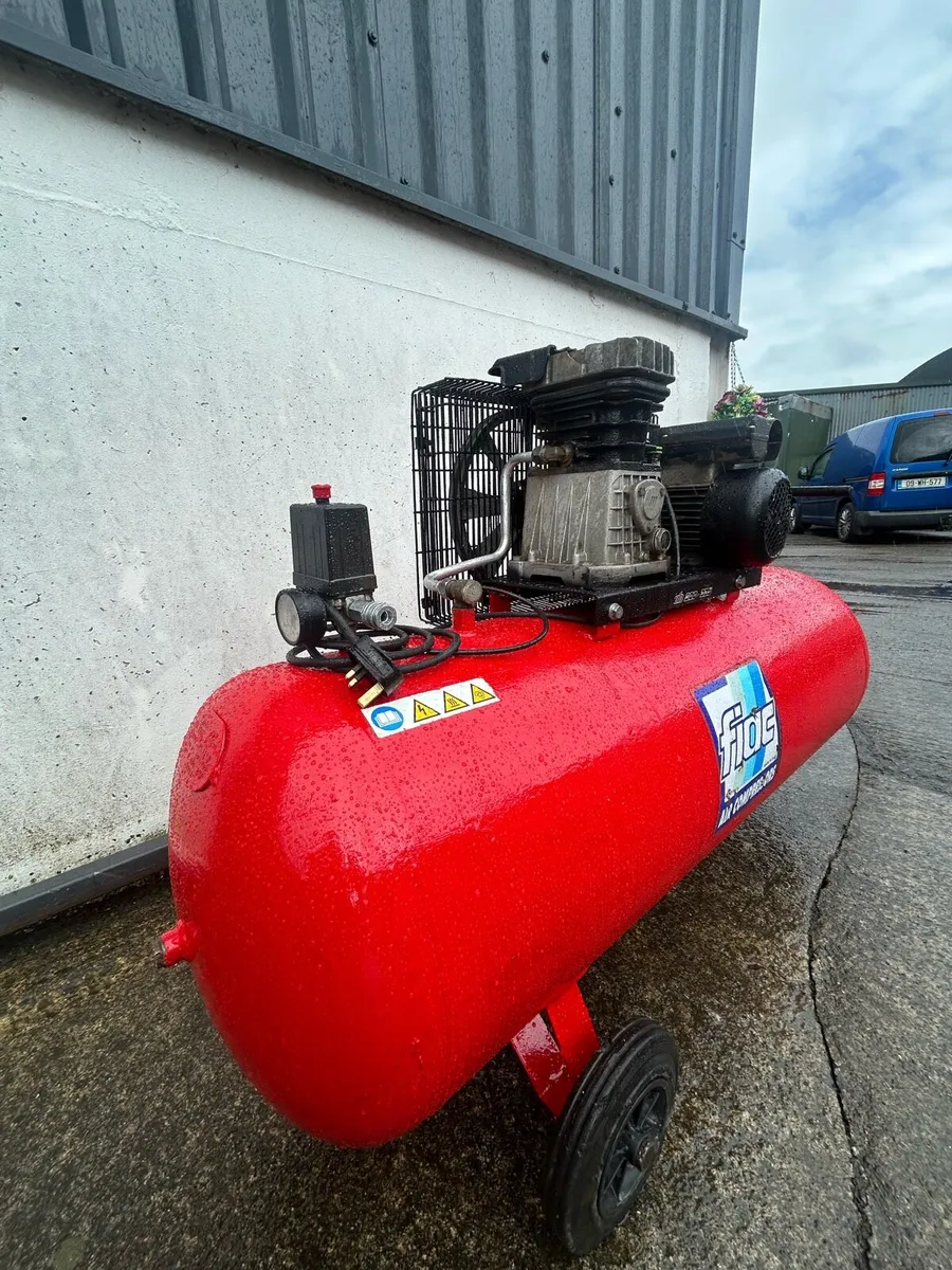 200L Fiac air compressor - Image 3