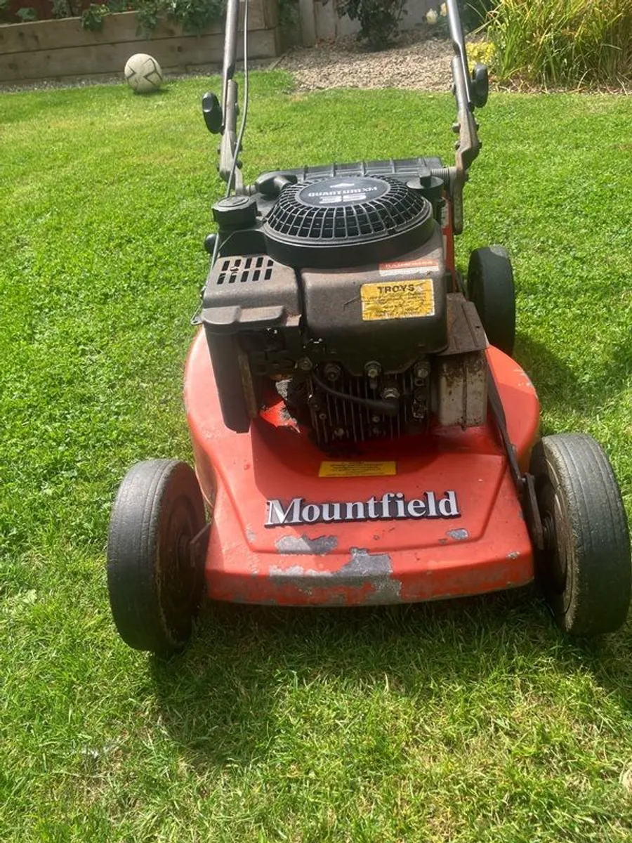Mountfield Petrol Lawnmower - Image 2