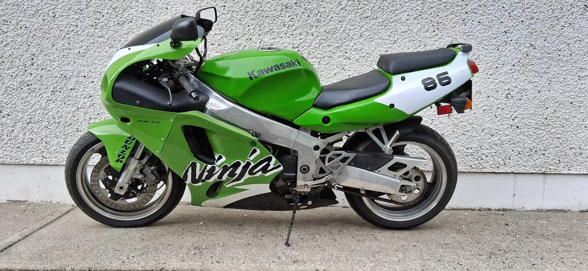 1993 Kawasaki zxr750 - Image 2