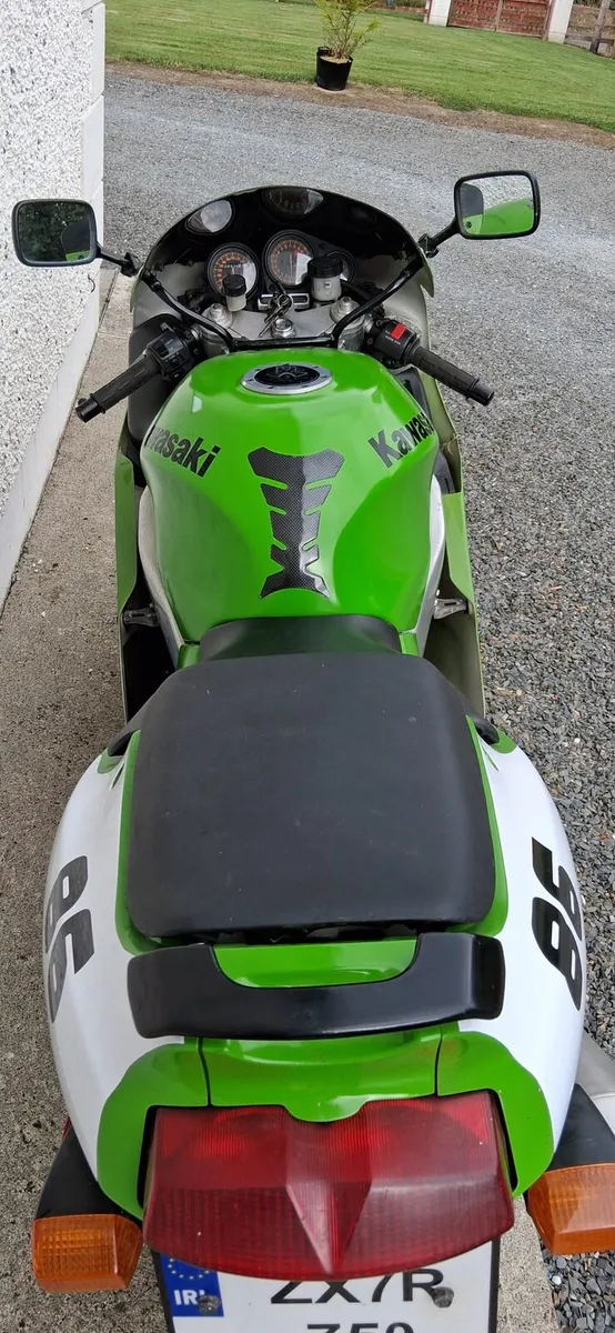1993 Kawasaki zxr750 - Image 4