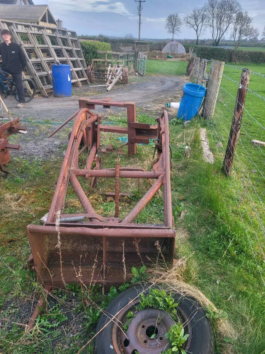 Zetor 4718 front loader - Image 1