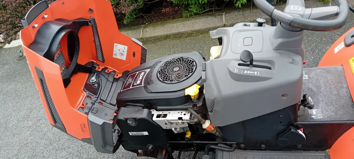 Ride on lawnmower Husqvarna CTH171 - Image 3